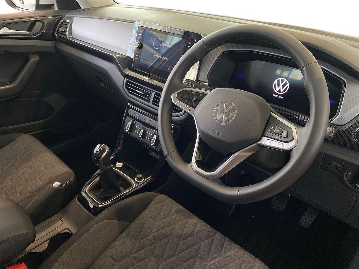 Used Volkswagen T-Cross 2025 for sale - 76142992: Photo 15