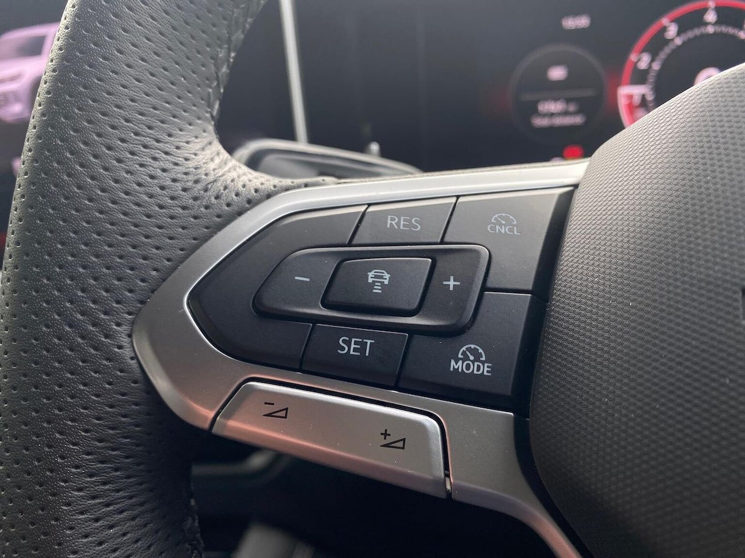 Used Volkswagen Touran 2025 for sale - 78176518: Photo 24