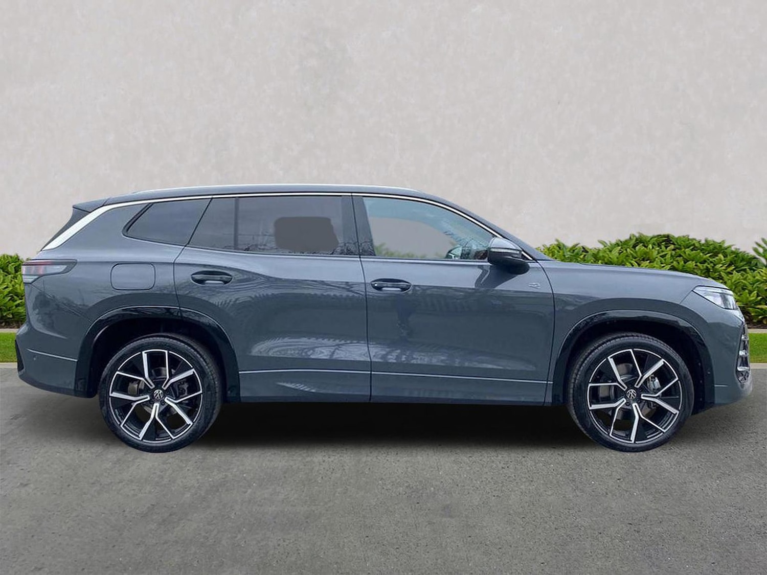 Used Volkswagen Touran 2025 for sale - 78176518: Photo 3