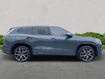 Used Volkswagen Touran 2025 for sale - 78176518: Photo