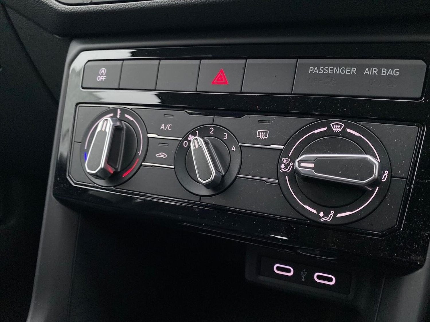 Used Volkswagen T-Cross 2022 for sale - 77555335: Photo 12