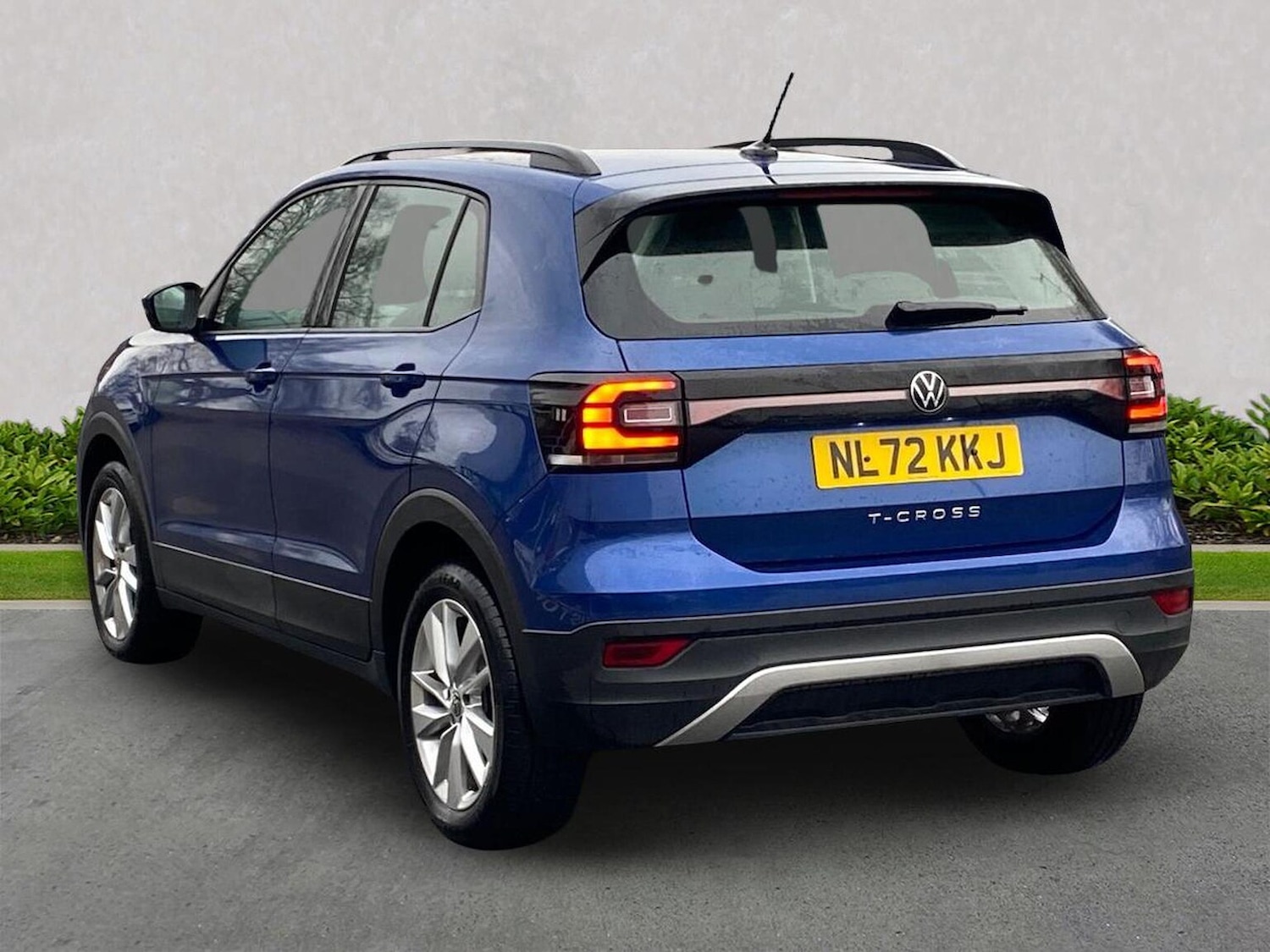 Used Volkswagen T-Cross 2022 for sale - 77555335: Photo 2