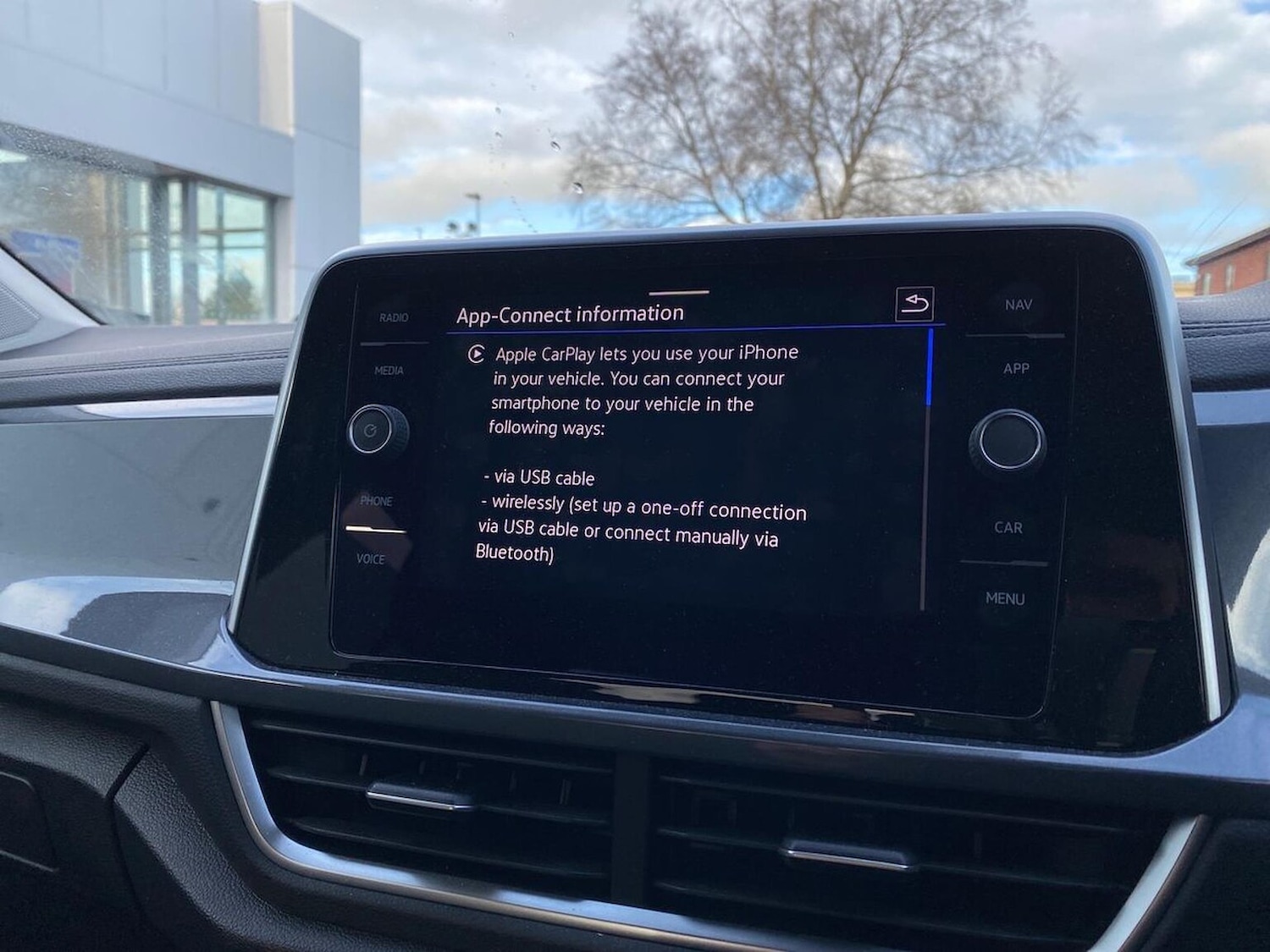 Used Volkswagen T-Roc 2022 for sale - 77676349: Photo 11