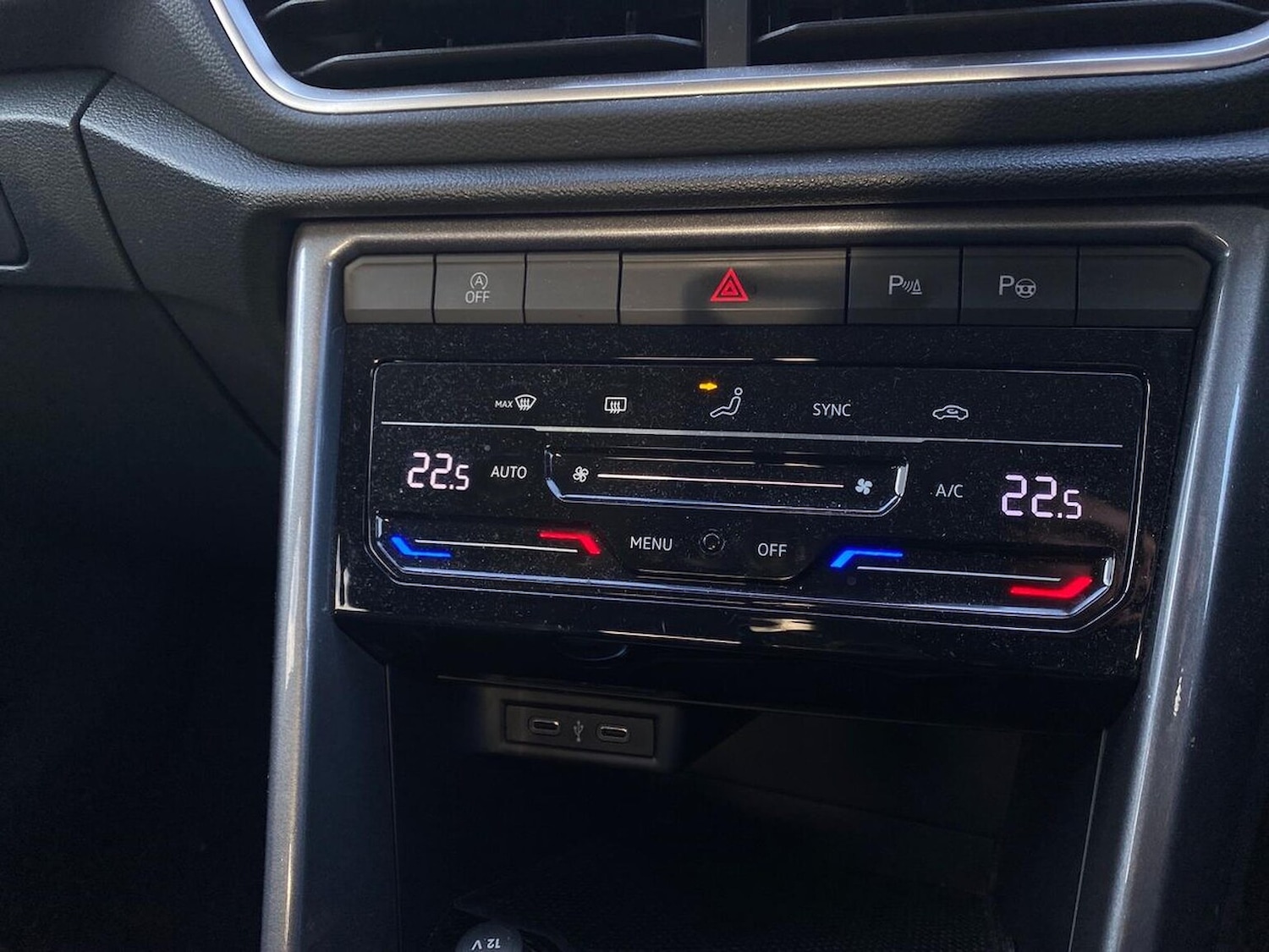 Used Volkswagen T-Roc 2022 for sale - 77676349: Photo 12