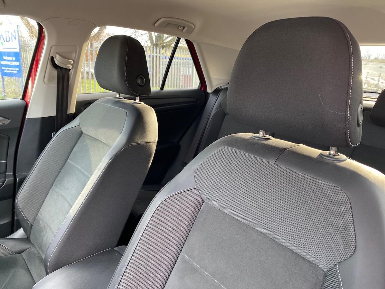 Used Volkswagen T-Roc 2022 for sale - 77676349: Photo 30