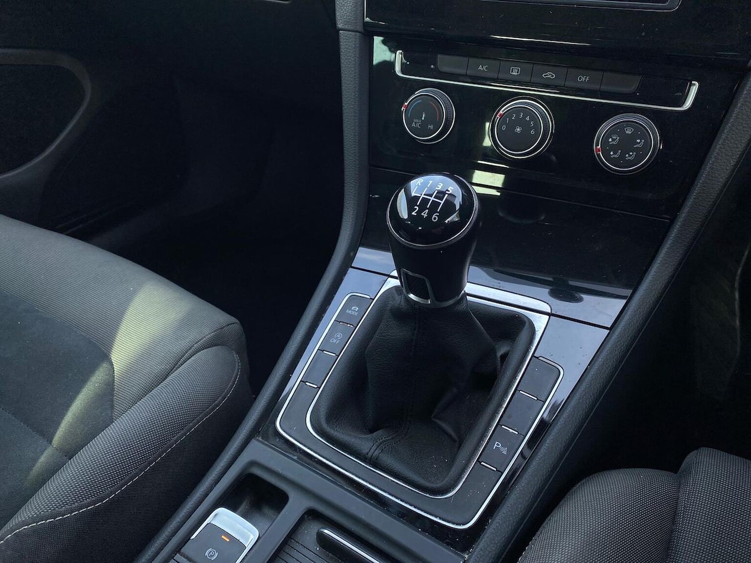 Used Volkswagen Golf 2015 for sale - 76383330: Photo 14