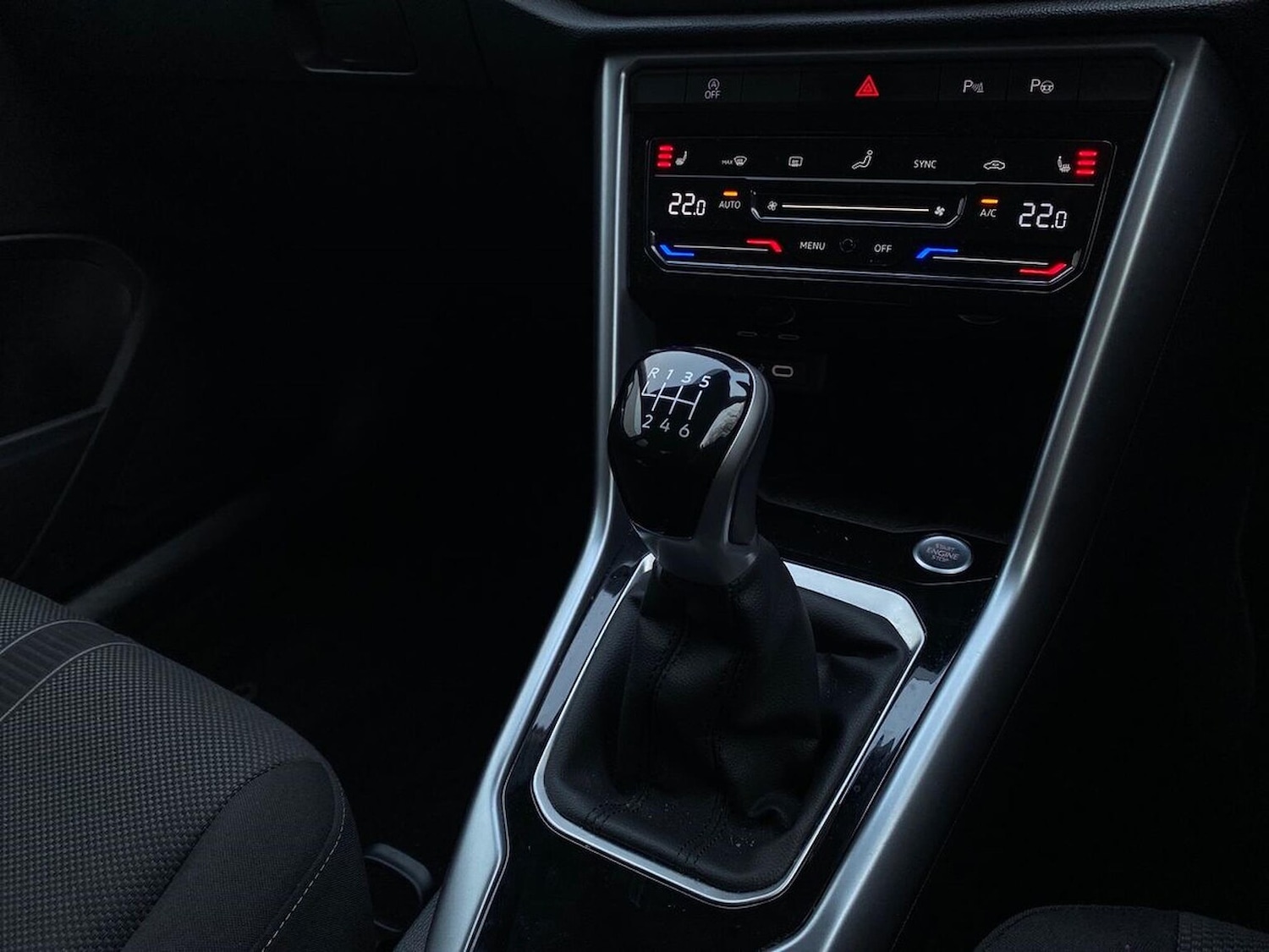 Used Volkswagen T-Roc 2025 for sale - 77069327: Photo 15