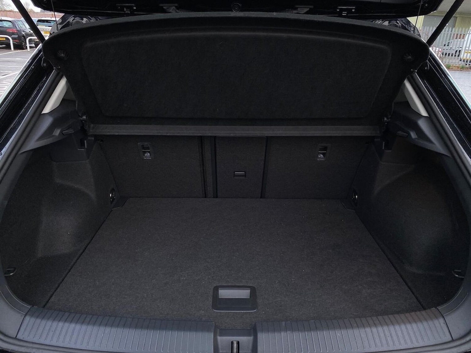 Used Volkswagen T-Roc 2025 for sale - 77069327: Photo 19