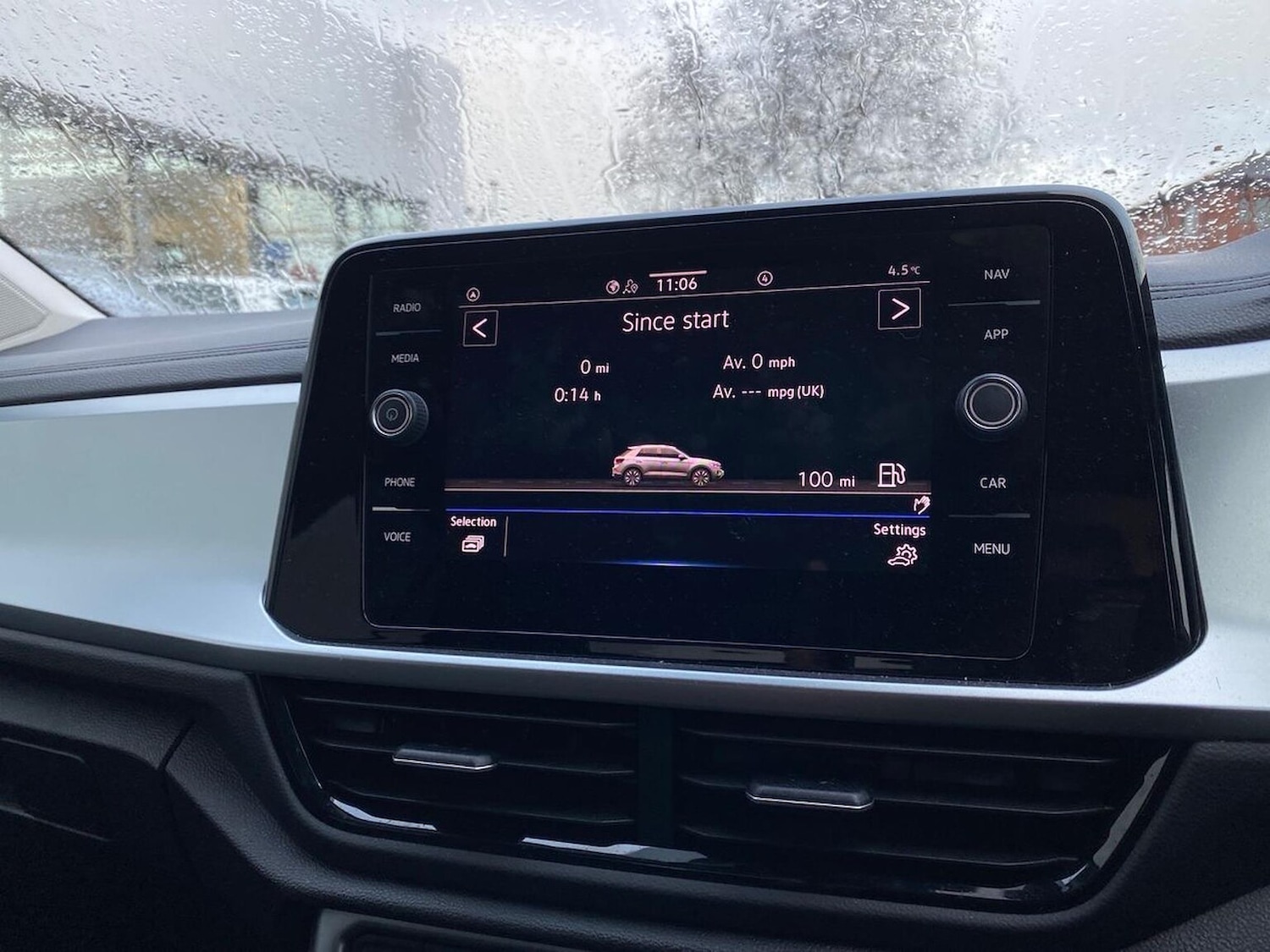 Used Volkswagen T-Roc 2025 for sale - 77069327: Photo 25