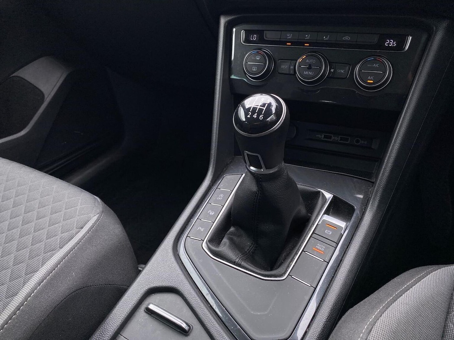 Used Volkswagen Tiguan 2019 for sale - 76477337: Photo 14