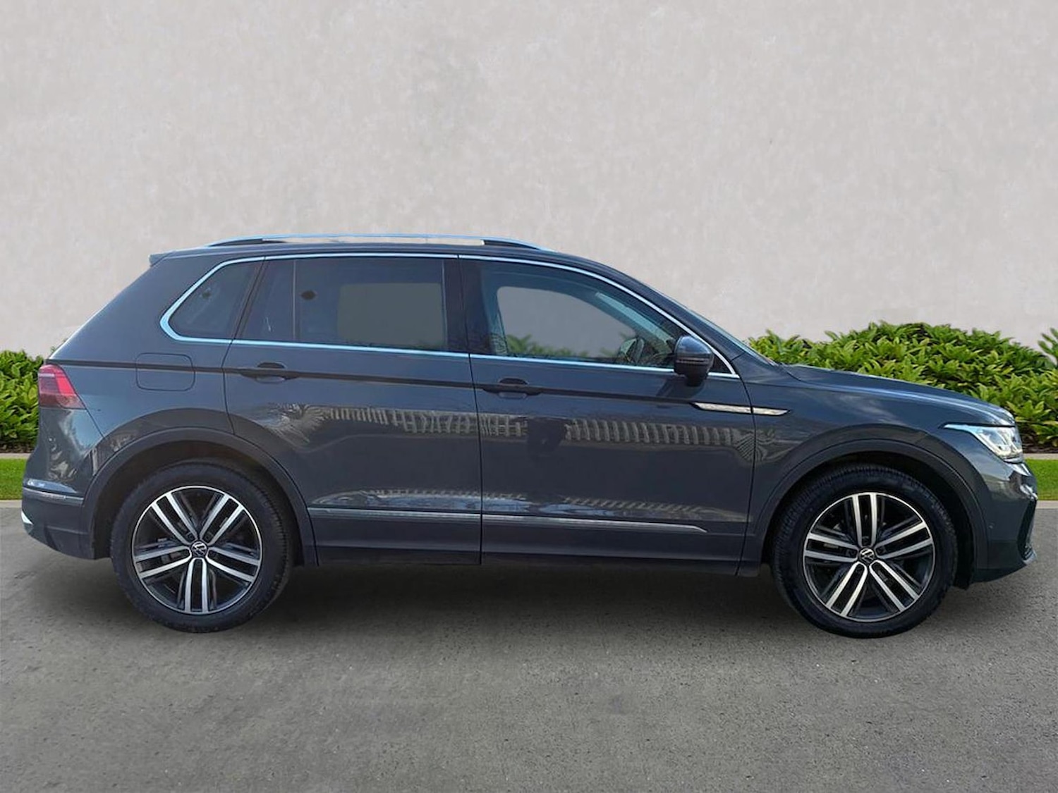 Used Volkswagen Tiguan 2023 for sale - 78194001: Photo 3