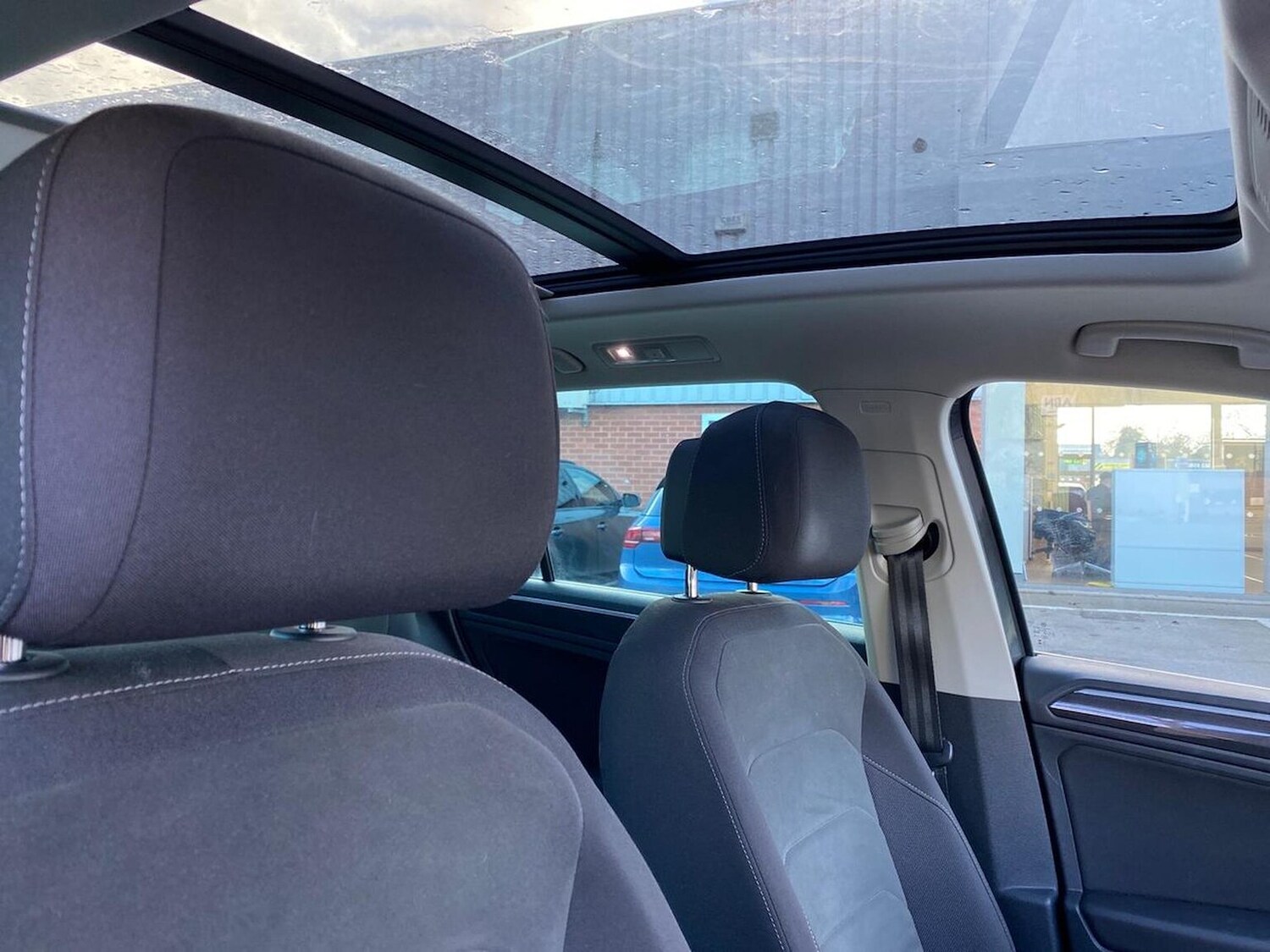 Used Volkswagen Tiguan 2023 for sale - 78194001: Photo 31