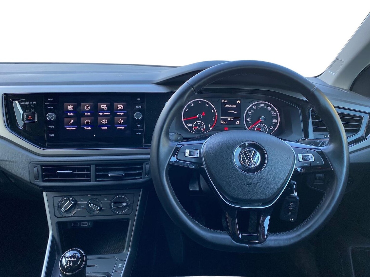 Used Volkswagen Polo 2018 for sale - 76040787: Photo 9