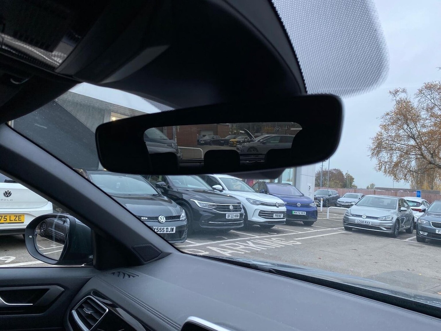 Used Volkswagen T-Roc 2023 for sale - 76510679: Photo 14