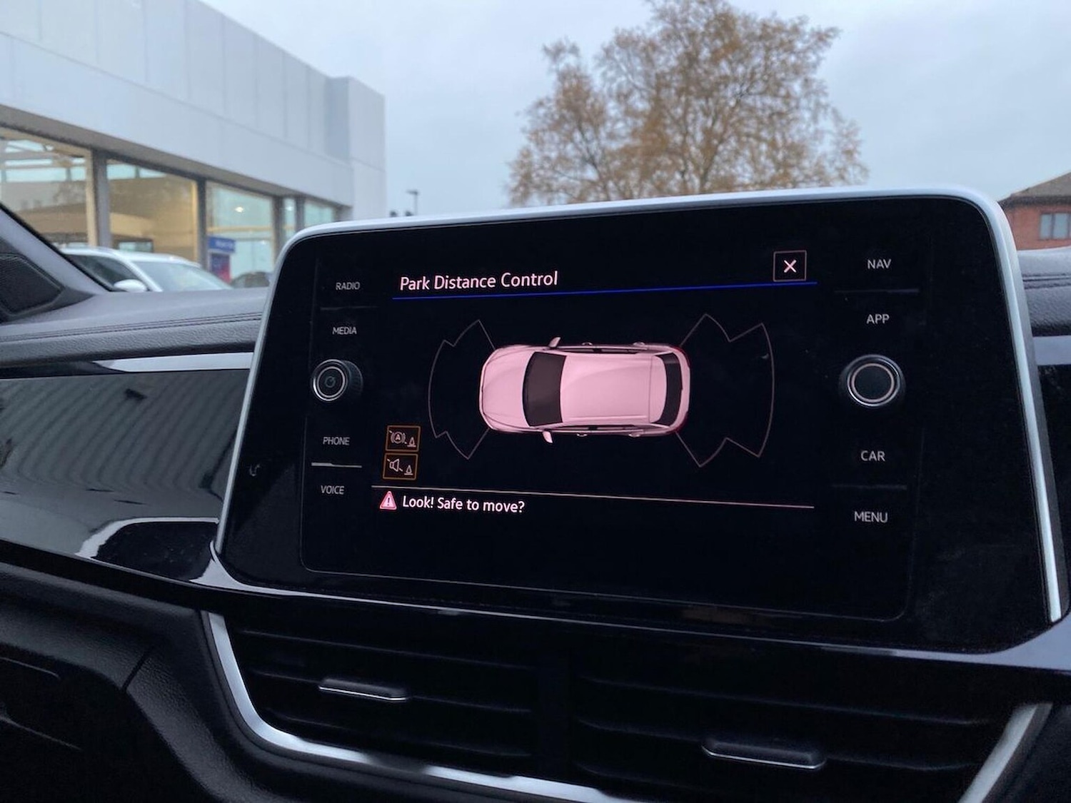 Used Volkswagen T-Roc 2023 for sale - 76510679: Photo 21