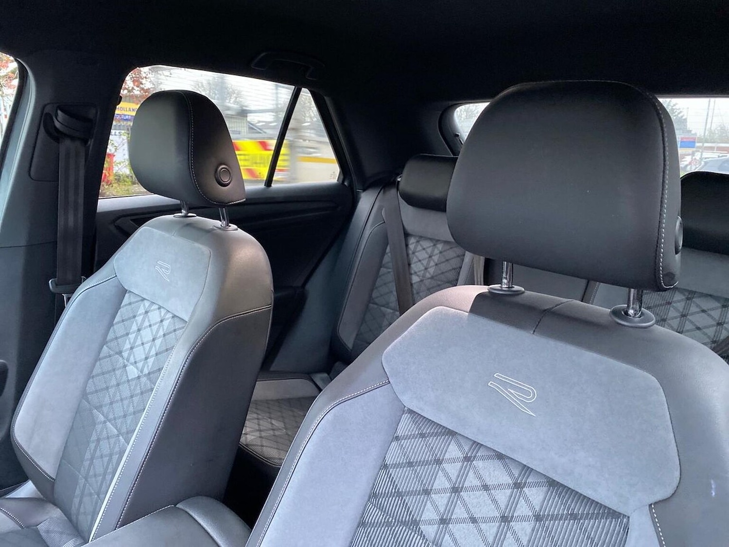 Used Volkswagen T-Roc 2023 for sale - 76510679: Photo 29