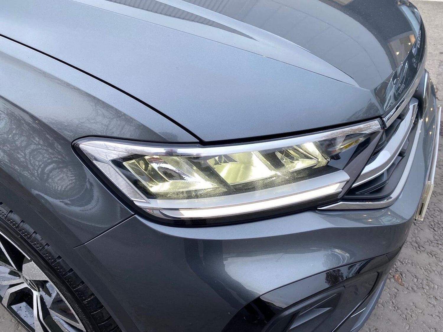 Used Volkswagen T-Roc 2023 for sale - 76510679: Photo 31