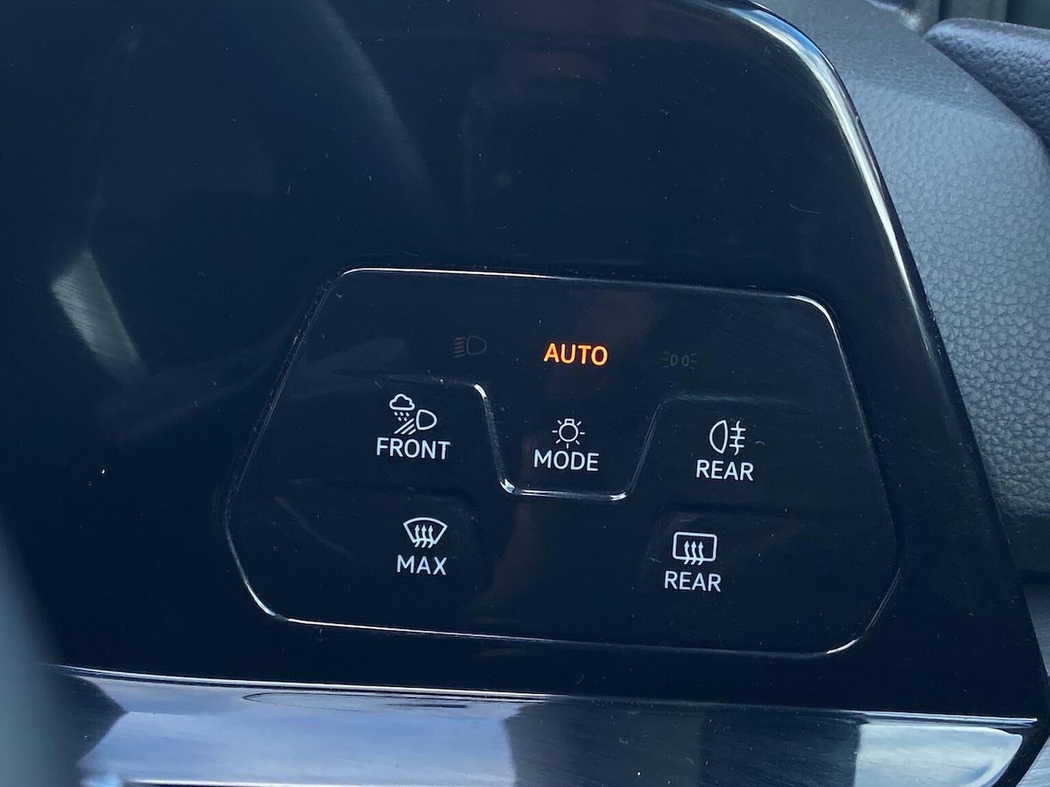 Used Volkswagen Golf 2021 for sale - 76383355: Photo 30