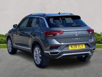 Used Volkswagen T-Roc 2018 for sale - 75490587: Photo