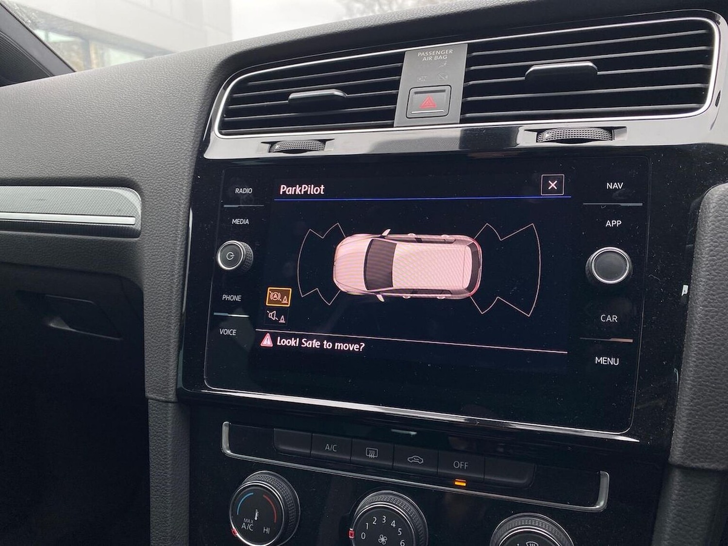 Used Volkswagen Golf 2018 for sale - 77024214: Photo 24