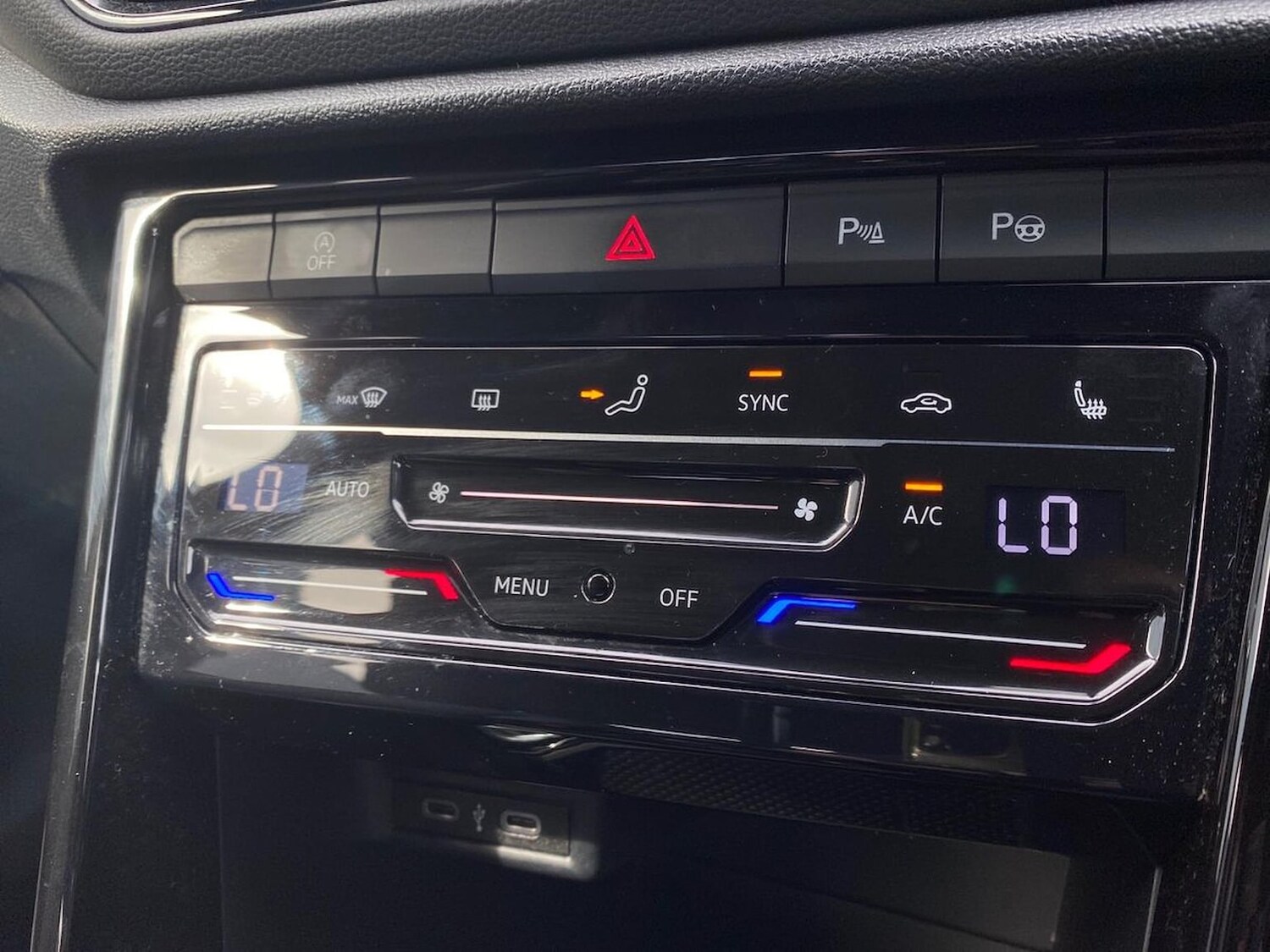 Used Volkswagen T-Roc 2023 for sale - 78194261: Photo 12