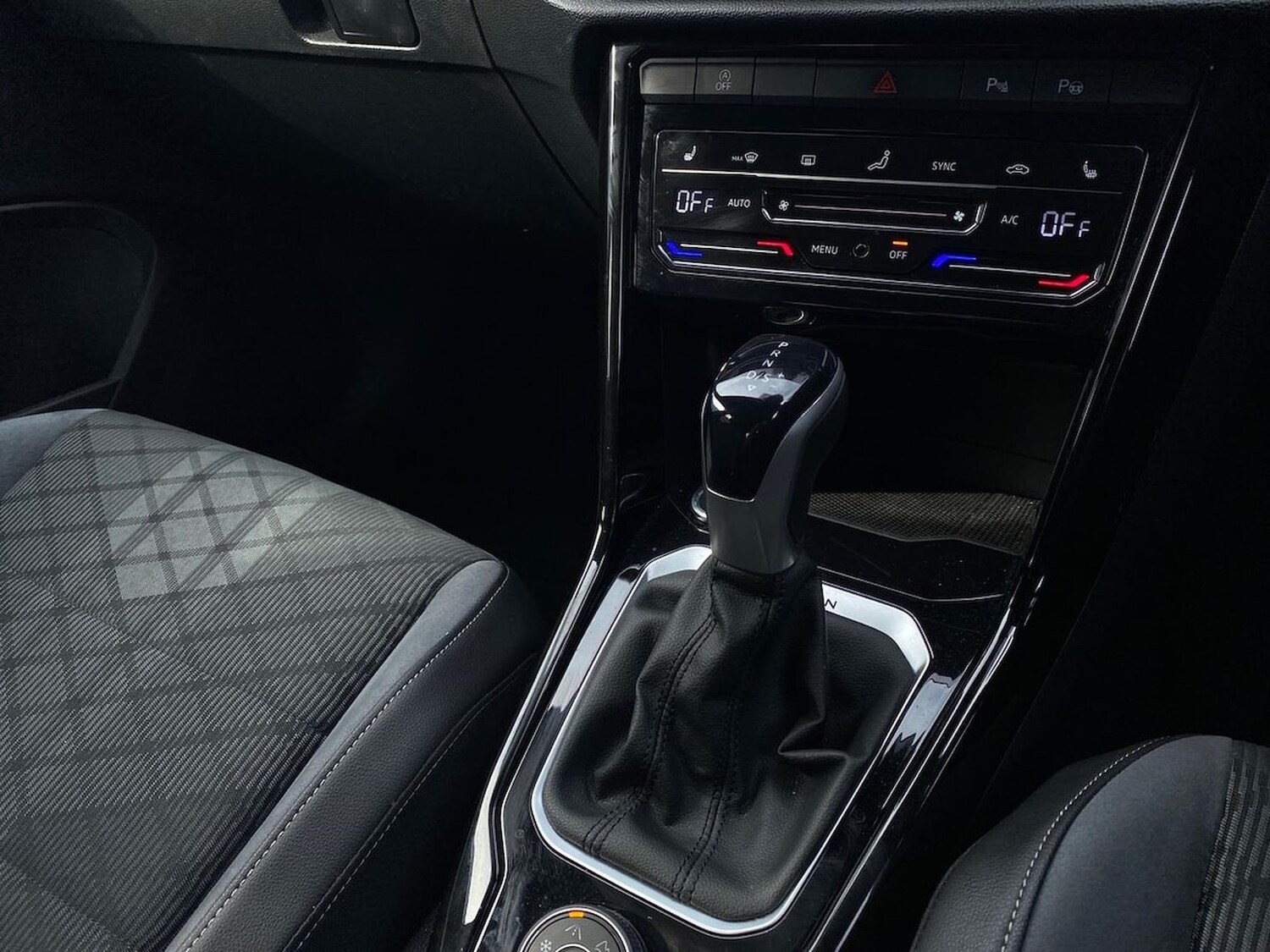 Used Volkswagen T-Roc 2023 for sale - 78194261: Photo 13