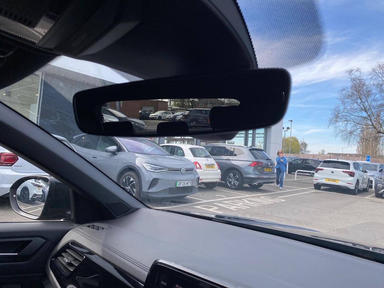 Used Volkswagen T-Roc 2023 for sale - 78194261: Photo 14