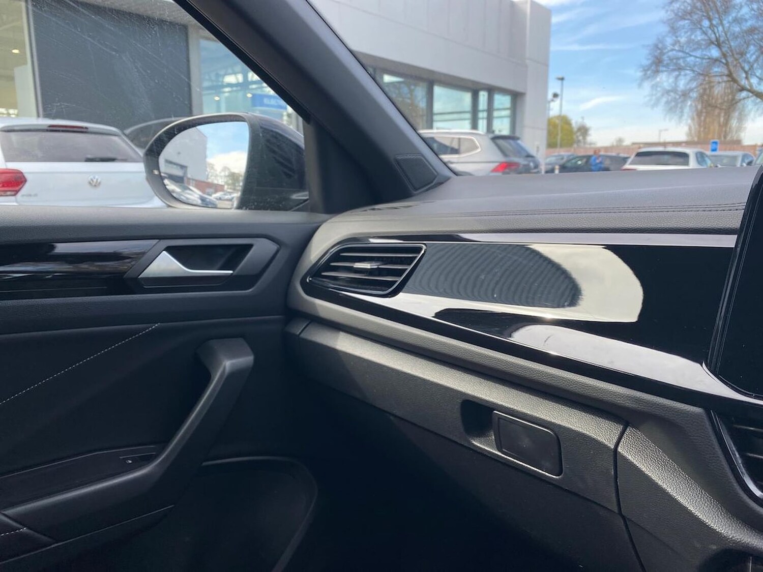 Used Volkswagen T-Roc 2023 for sale - 78194261: Photo 28