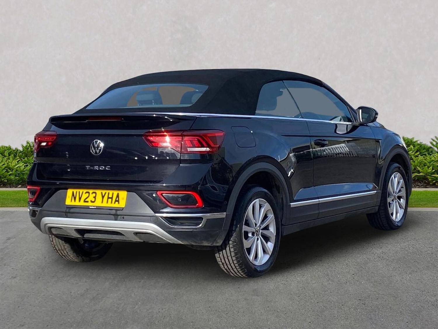 Used Volkswagen T-Roc 2023 for sale - 76407399: Photo 18