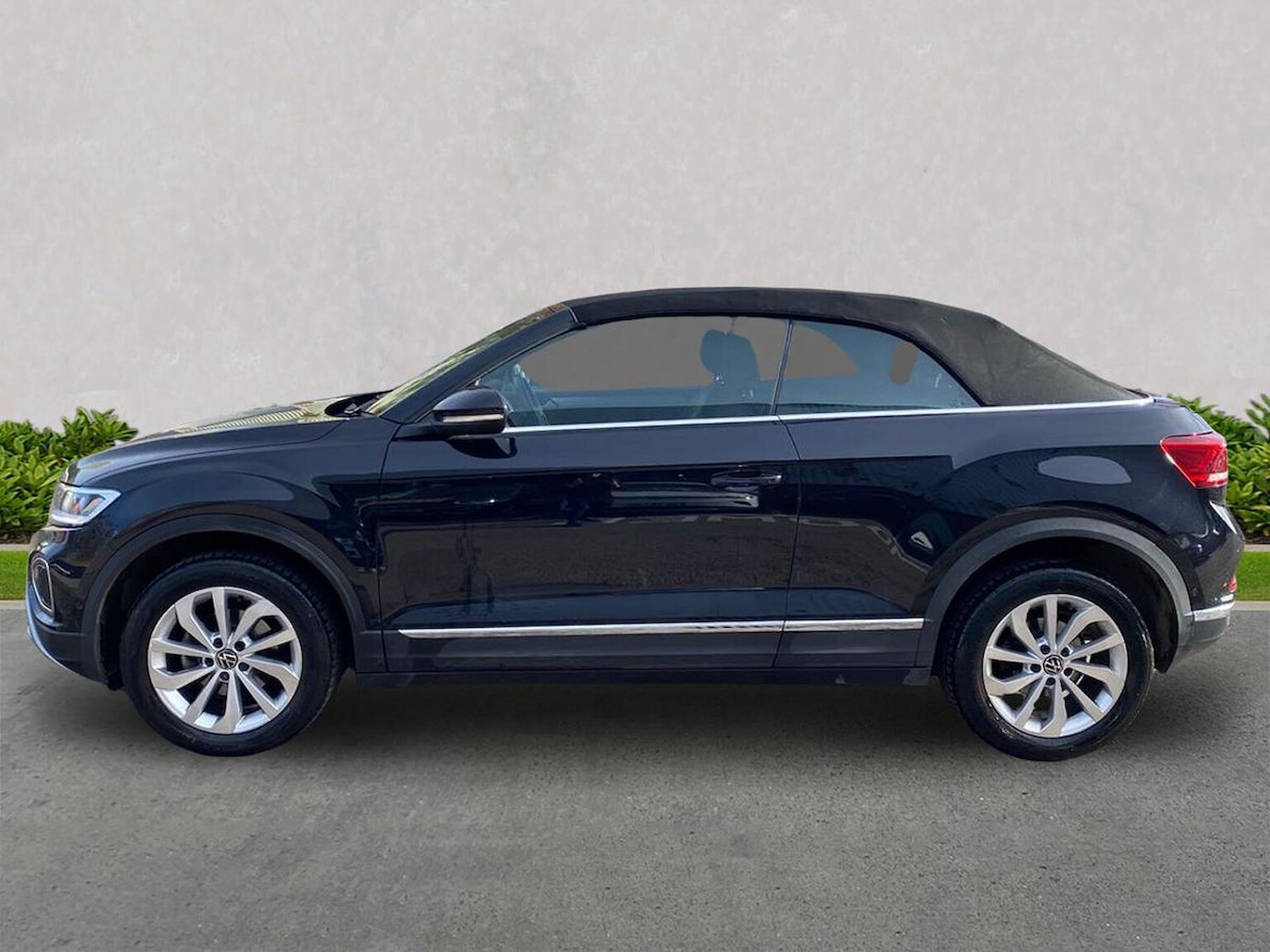 Used Volkswagen T-Roc 2023 for sale - 76407399: Photo 19