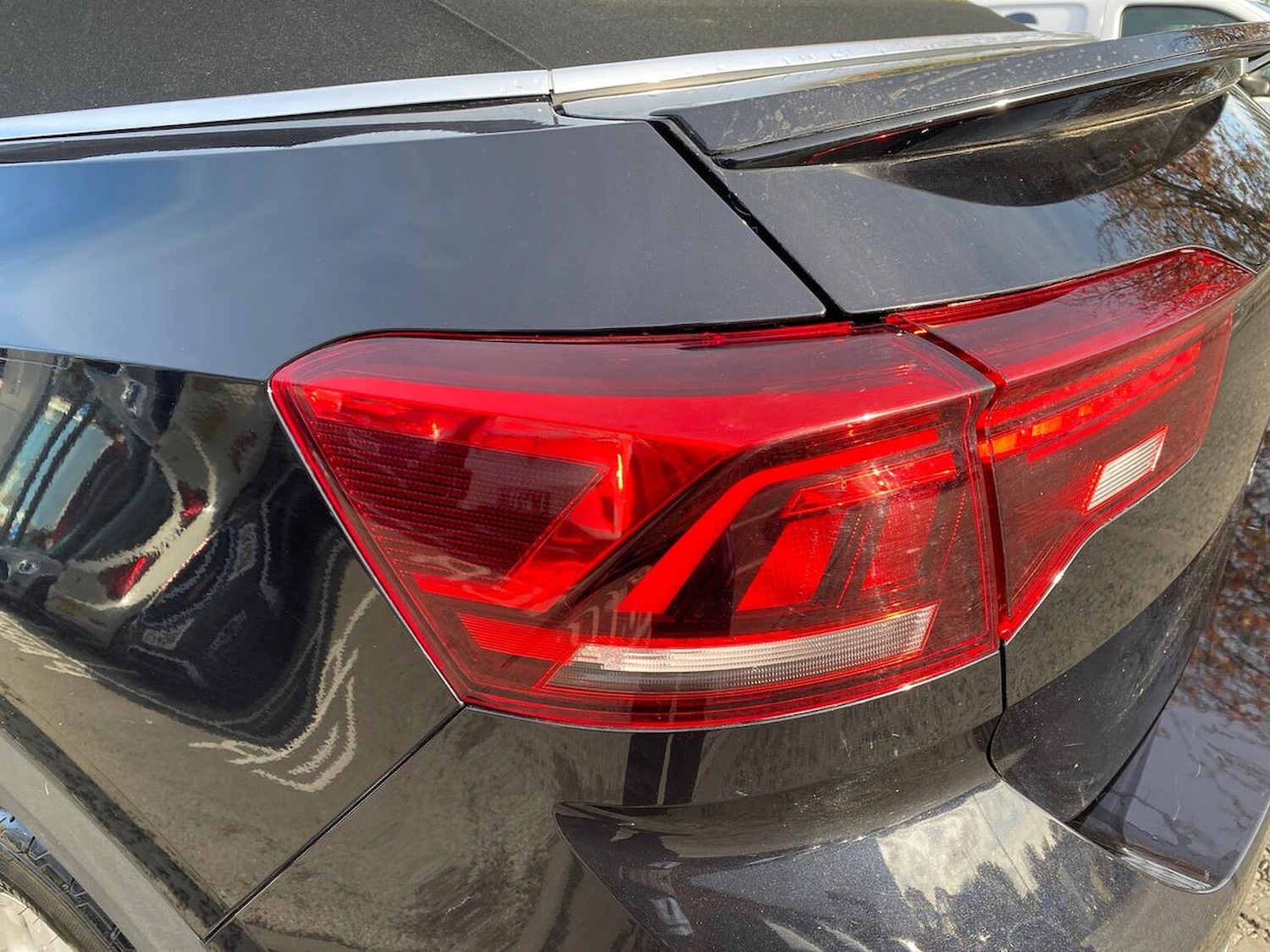 Used Volkswagen T-Roc 2023 for sale - 76407399: Photo 32