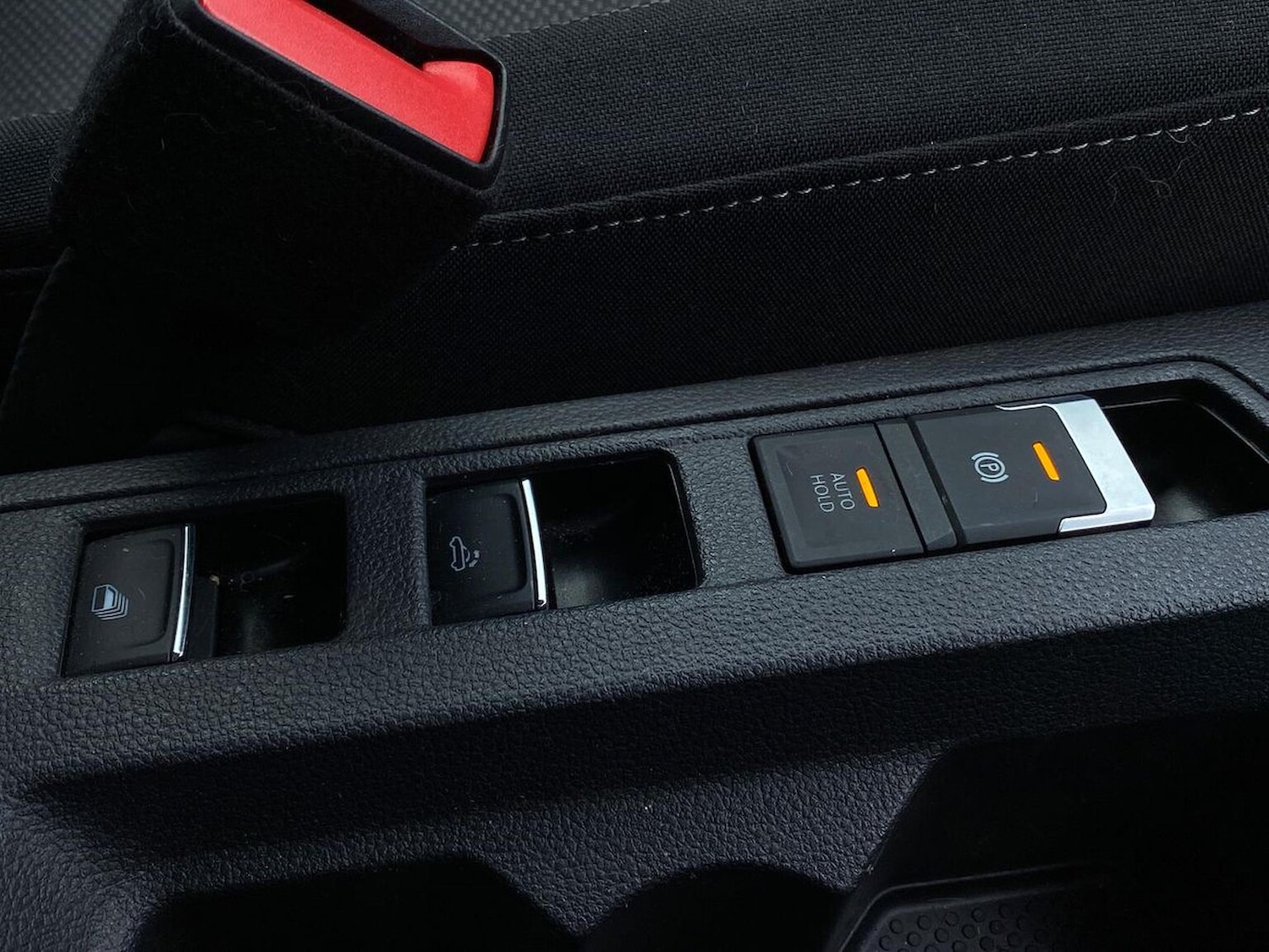 Used Volkswagen T-Roc 2023 for sale - 76407399: Photo 33