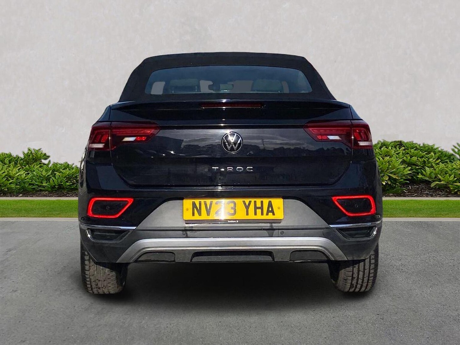 Used Volkswagen T-Roc 2023 for sale - 76407399: Photo 5