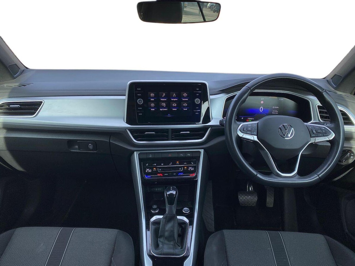 Used Volkswagen T-Roc 2023 for sale - 76407399: Photo 9