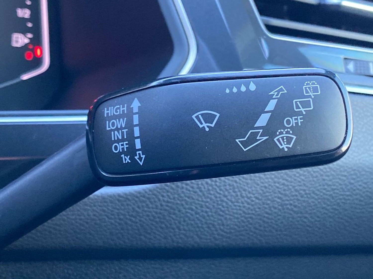 Used Volkswagen Tiguan 2022 for sale - 77089997: Photo 30