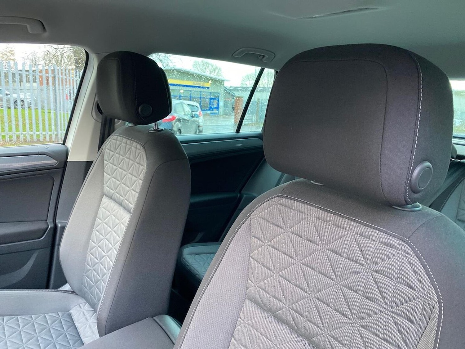 Used Volkswagen Tiguan 2022 for sale - 76687308: Photo 30