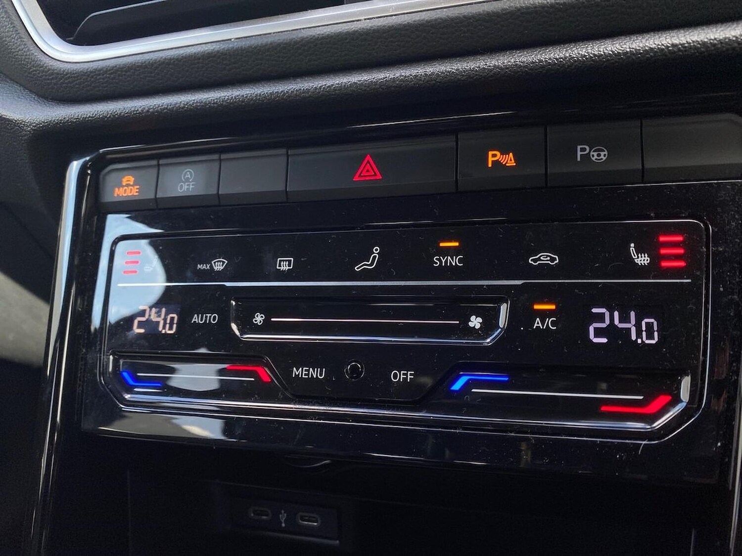 Used Volkswagen T-Roc 2023 for sale - 78194246: Photo 12