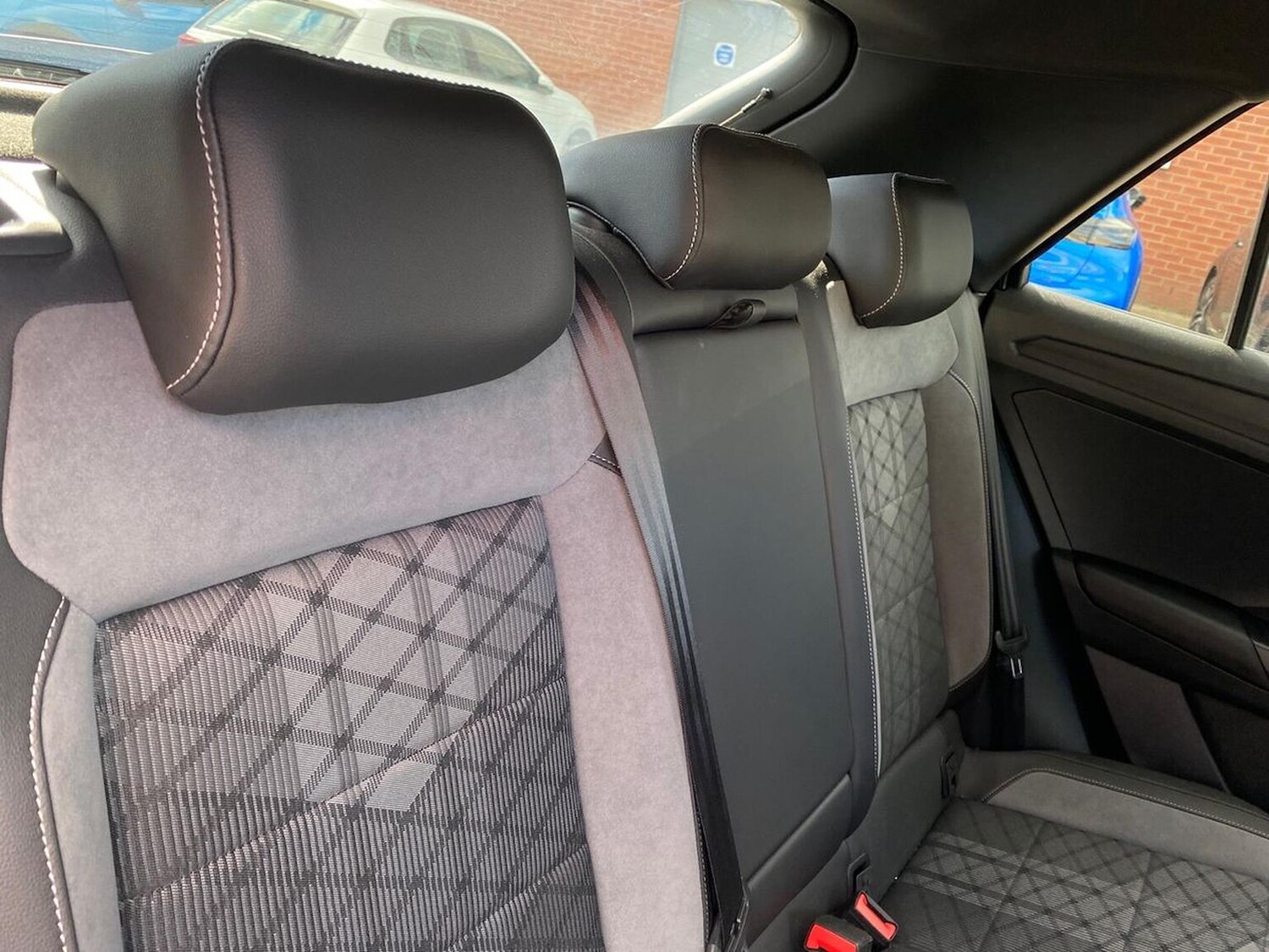 Used Volkswagen T-Roc 2023 for sale - 78194246: Photo 16