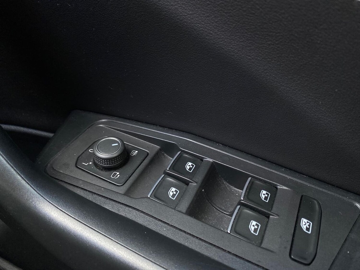 Used Volkswagen T-Roc 2023 for sale - 78194246: Photo 21