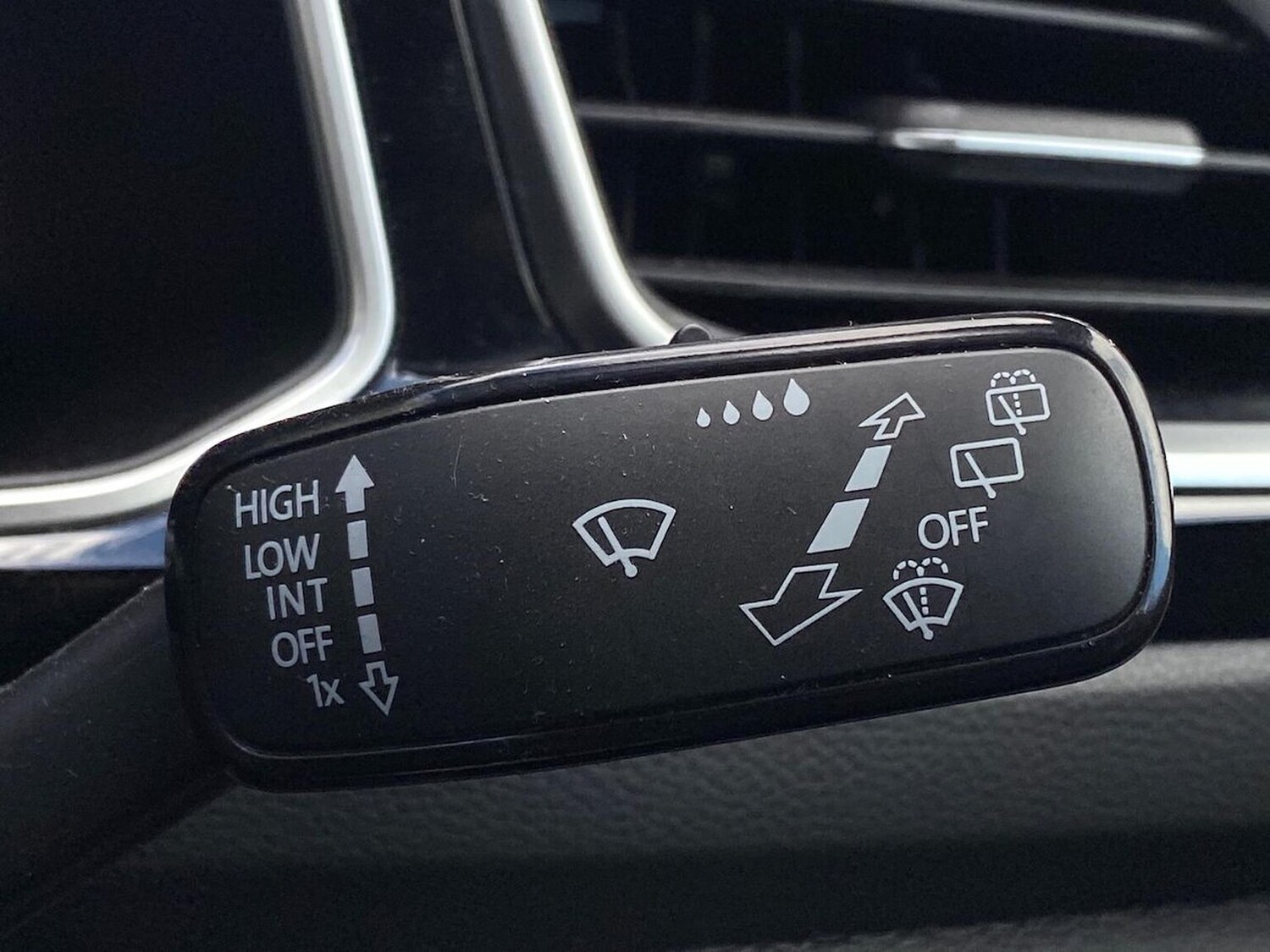 Used Volkswagen T-Roc 2023 for sale - 78194246: Photo 26