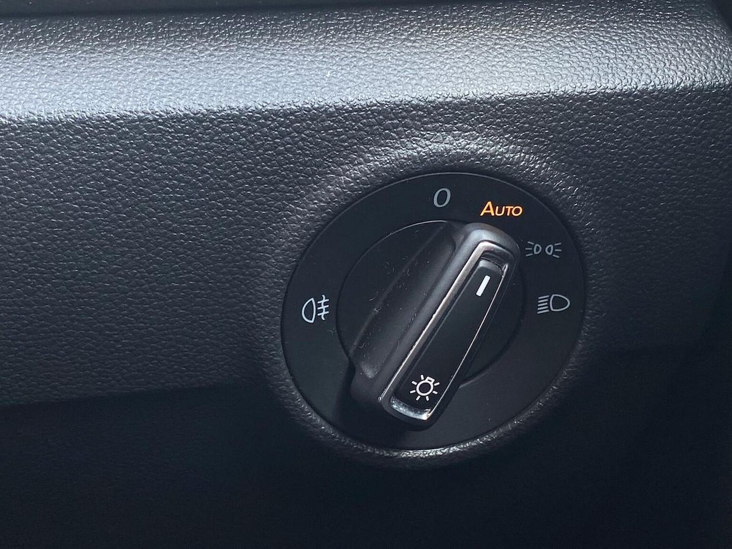 Used Volkswagen T-Roc 2023 for sale - 78194246: Photo 28