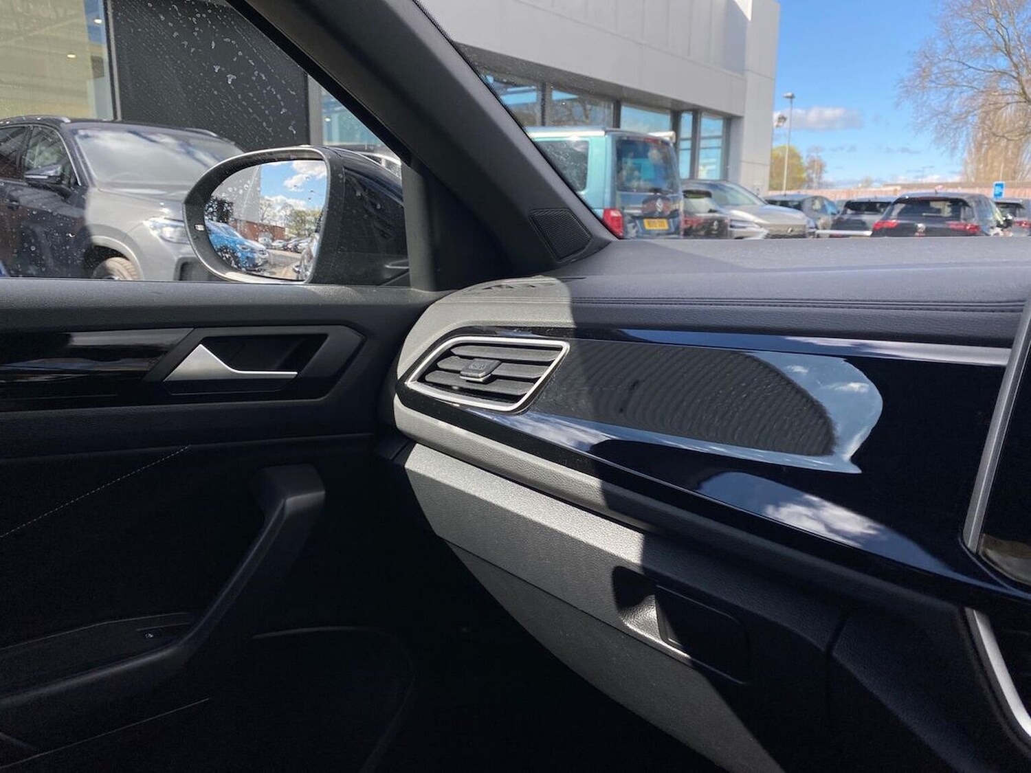 Used Volkswagen T-Roc 2023 for sale - 78194246: Photo 29