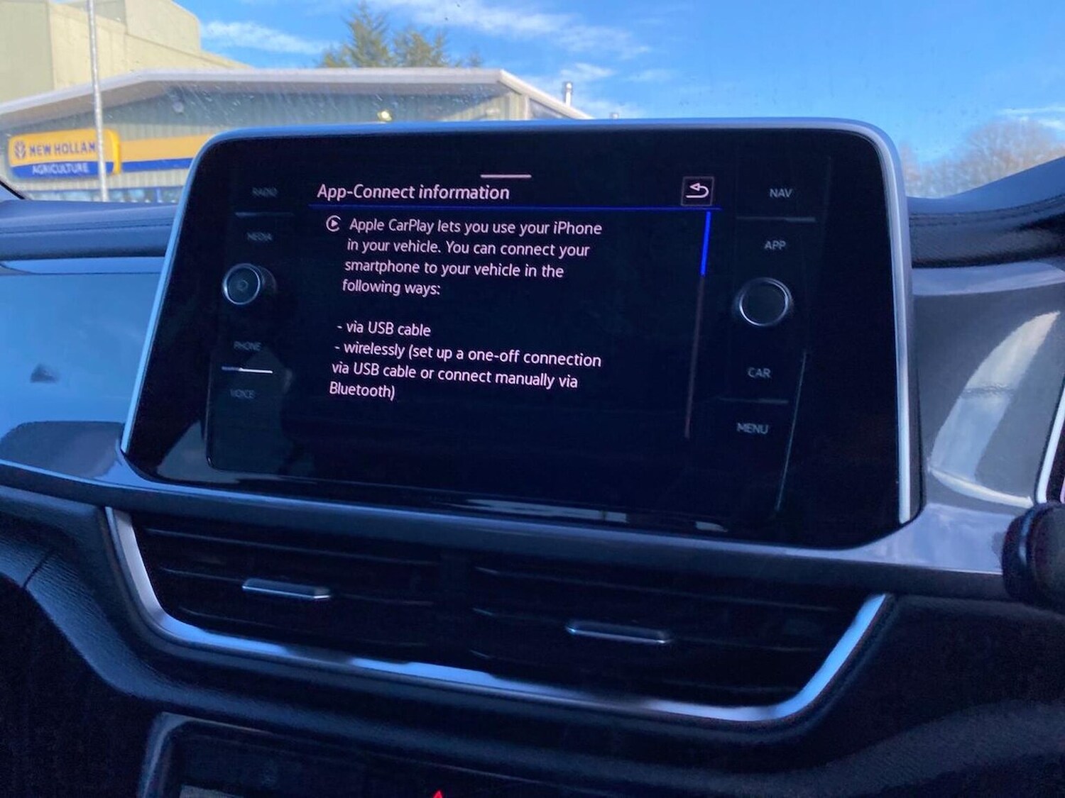 Used Volkswagen T-Roc 2022 for sale - 77813390: Photo 11