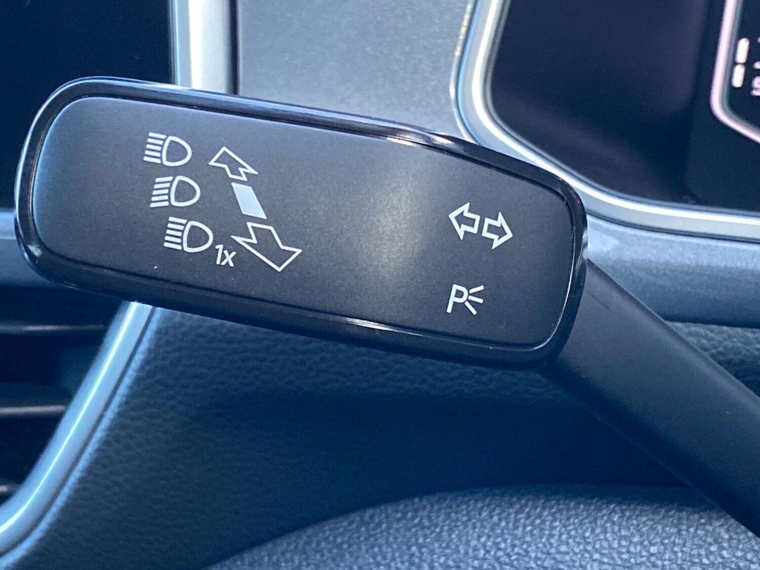 Used Volkswagen T-Roc 2022 for sale - 77813390: Photo 29