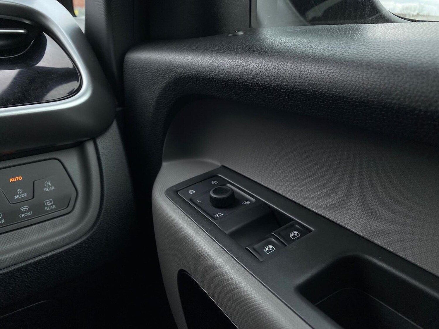 Used Volkswagen ID.Buzz 2025 for sale - 78144496: Photo 21