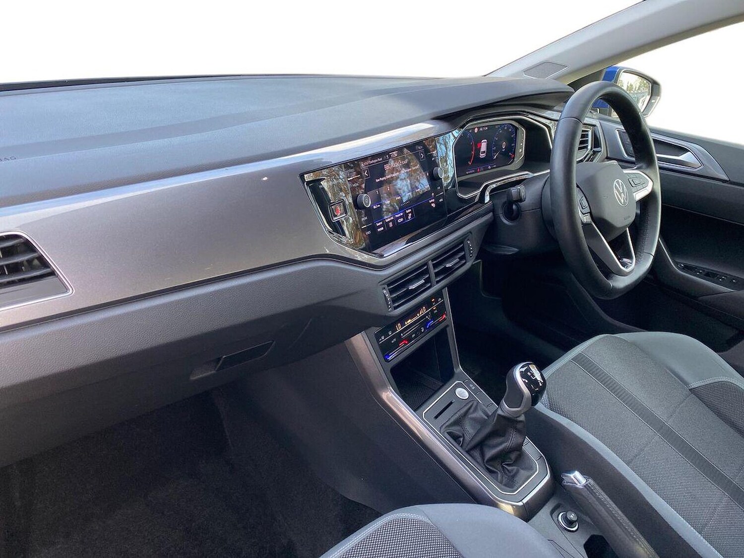 Used Volkswagen Polo 2024 for sale - 76383332: Photo 8