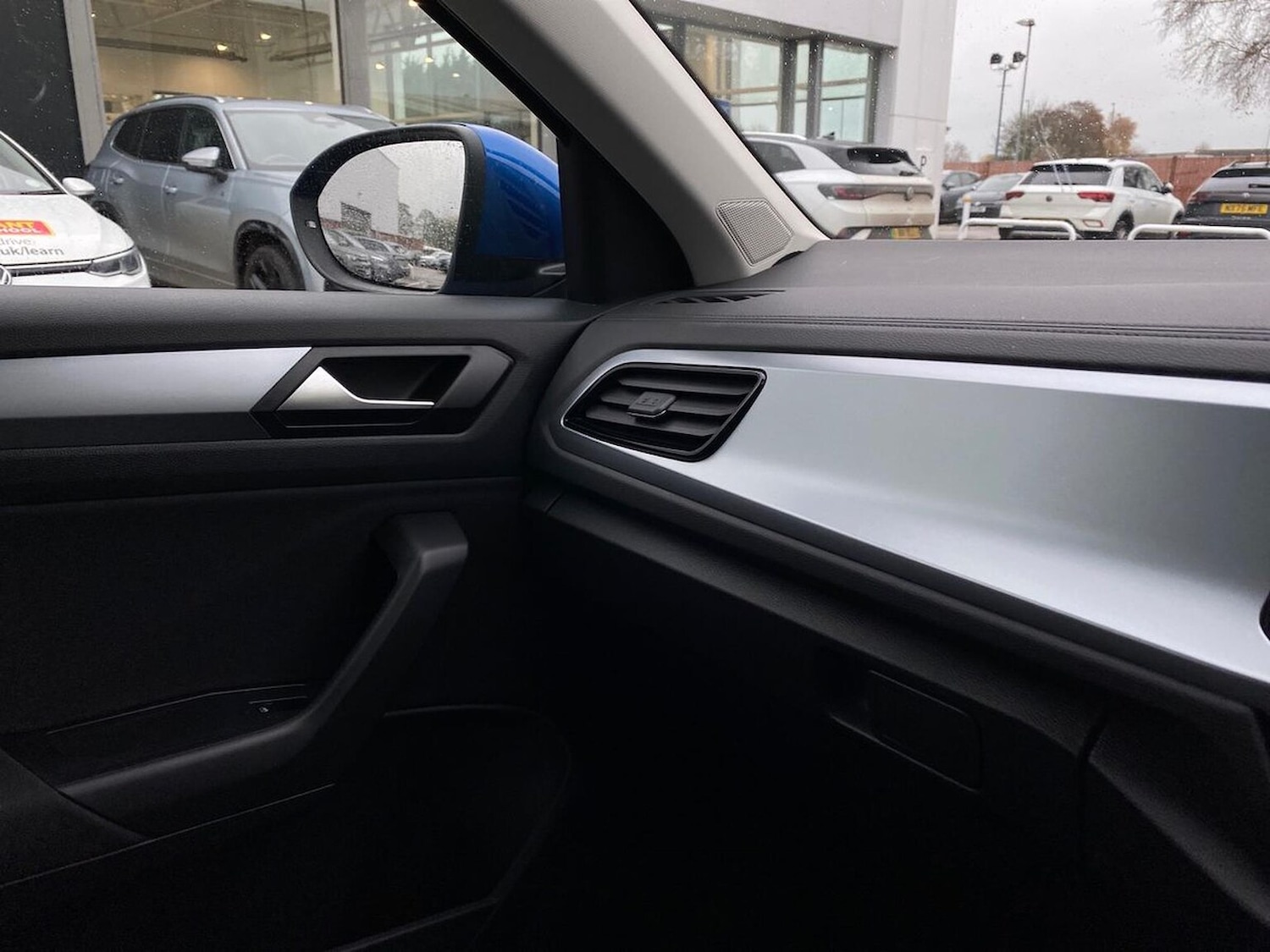 Used Volkswagen T-Roc 2022 for sale - 76777323: Photo 25