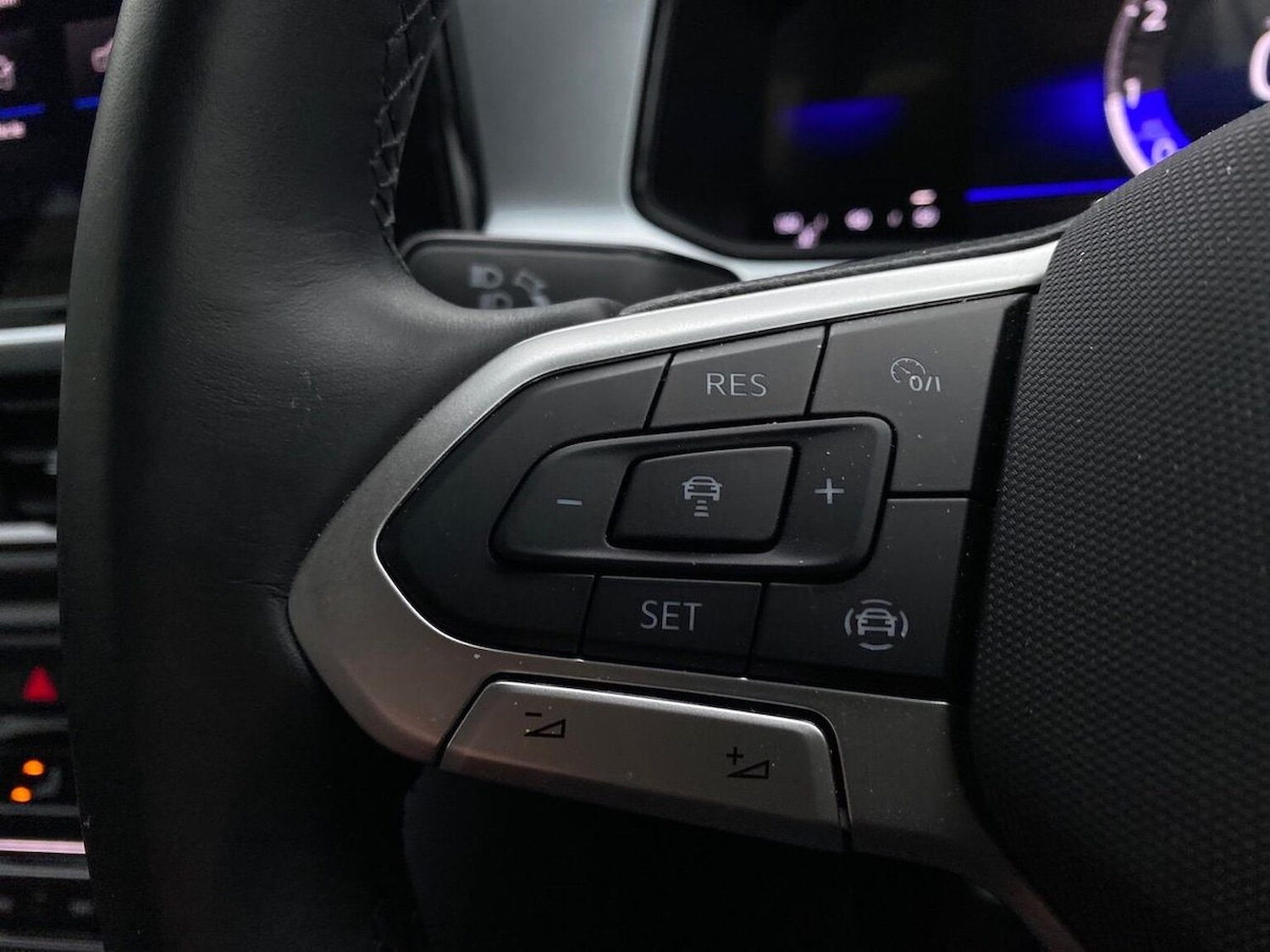 Used Volkswagen T-Roc 2022 for sale - 76777323: Photo 27