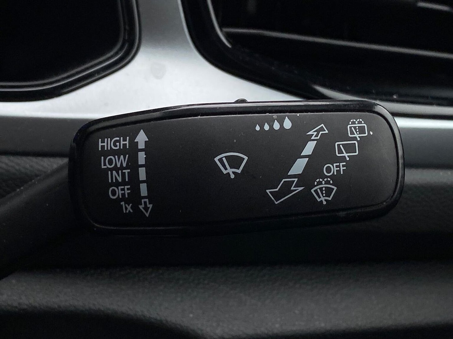 Used Volkswagen T-Roc 2022 for sale - 76777323: Photo 28