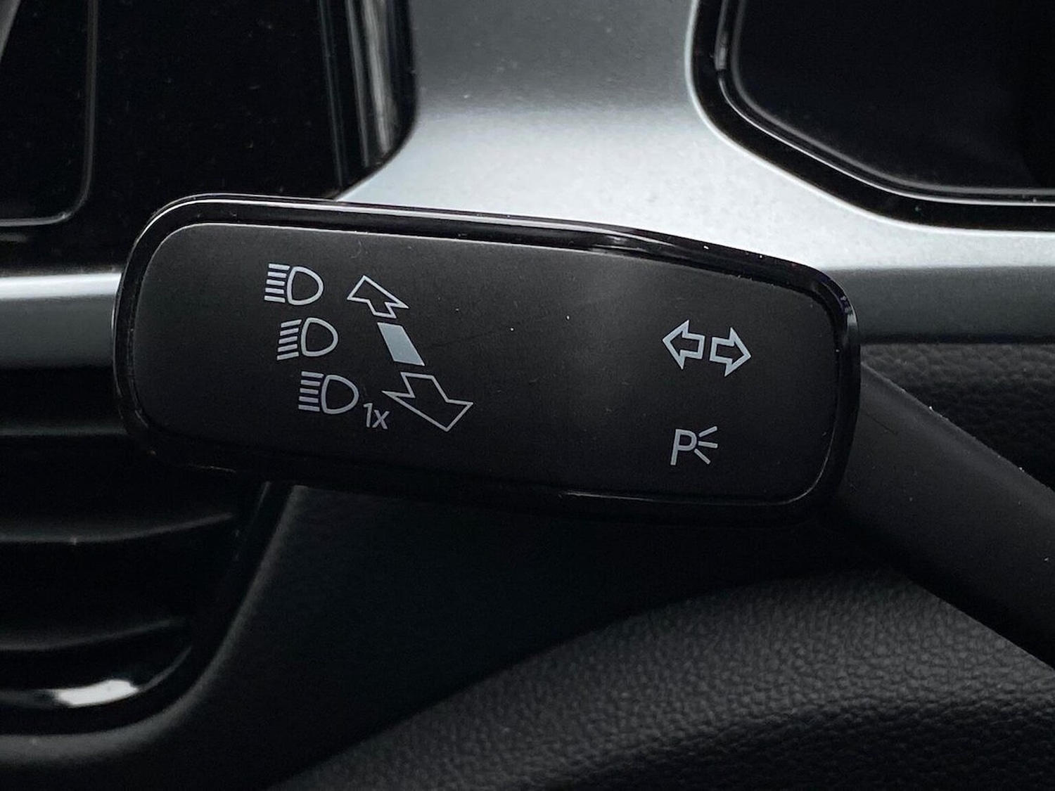 Used Volkswagen T-Roc 2022 for sale - 76777323: Photo 29